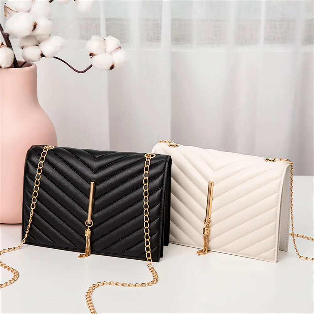 Fashion Tassel Flap Crossbody  - Women Bags Guess ulasan dan harga